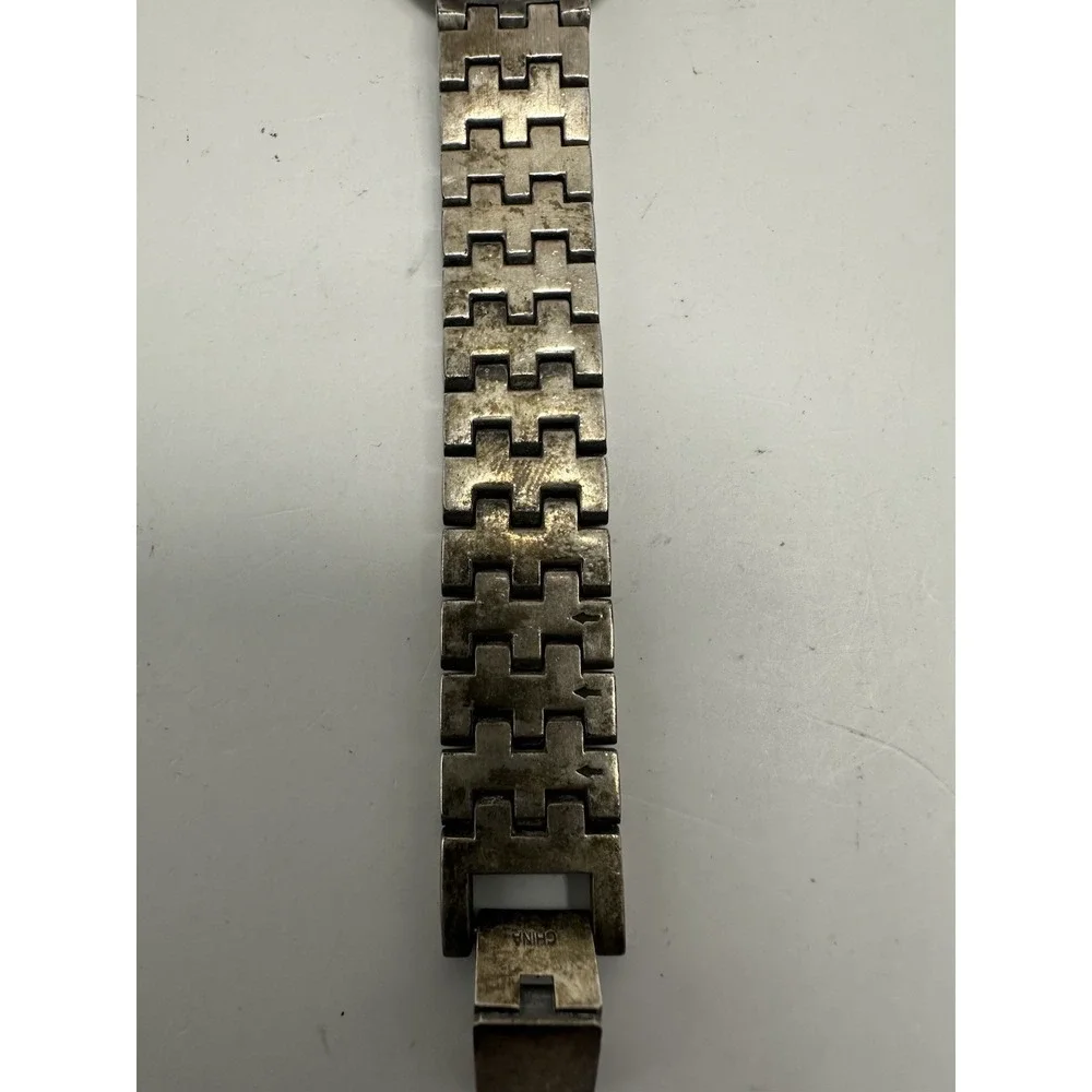 Main Line Time Ladies MOP Watch New Battery‎ B1010 24MM 7.5